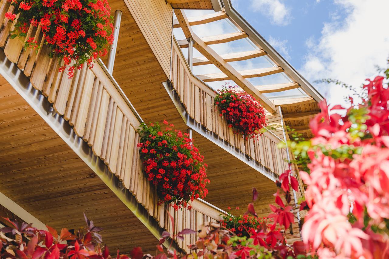 Apartments Bachmann San Candido Exterior foto