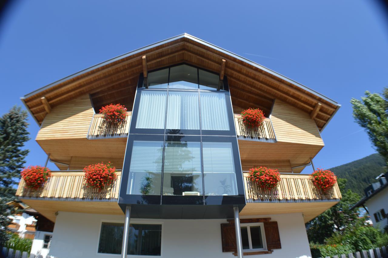 Apartments Bachmann San Candido Exterior foto